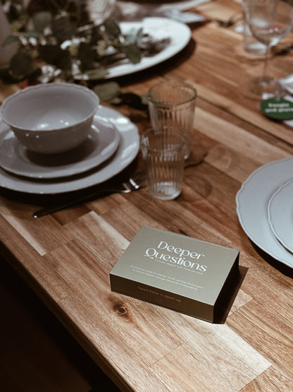 Storytelling card game